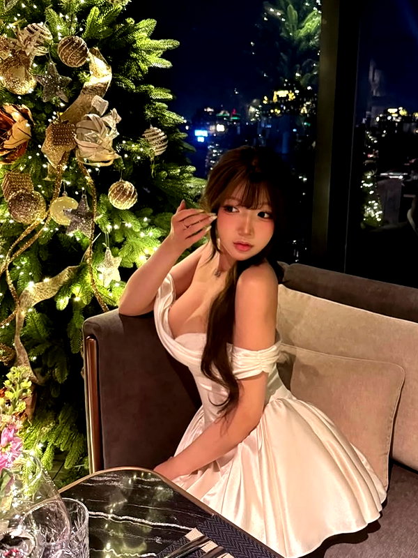 lyhythuedoxinh instagram image archive image