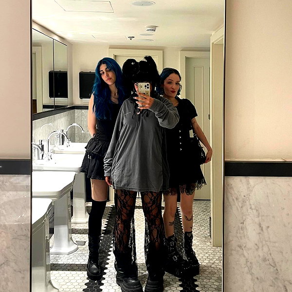 ayash.hila instagram image archive image