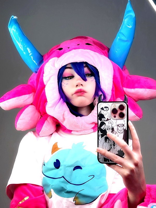 danielle.mercedie instagram image archive image