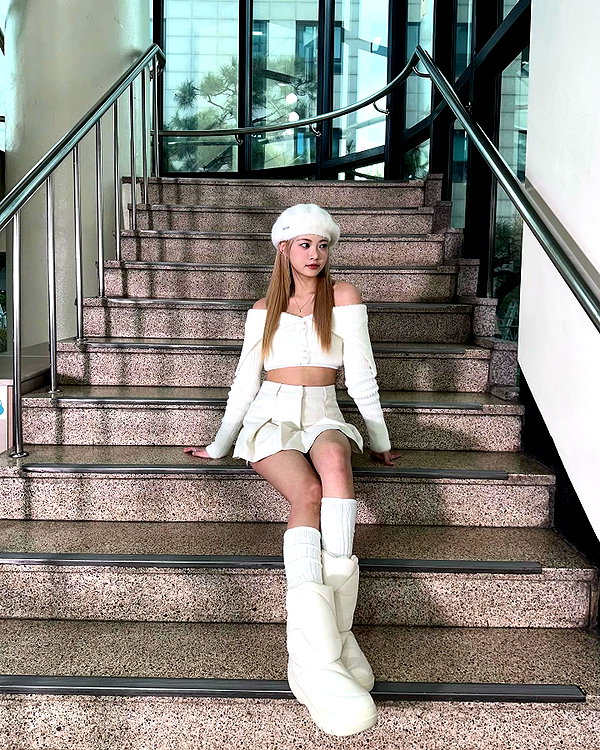 hhh.e_c.v instagram image archive image