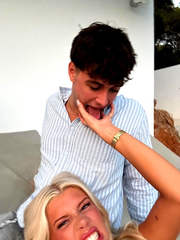 sophiecharlotth instagram image archive image