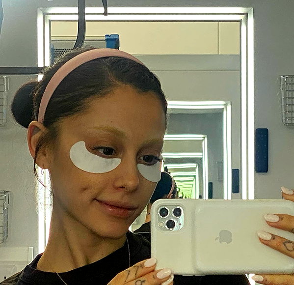 arianagrande instagram image archive image