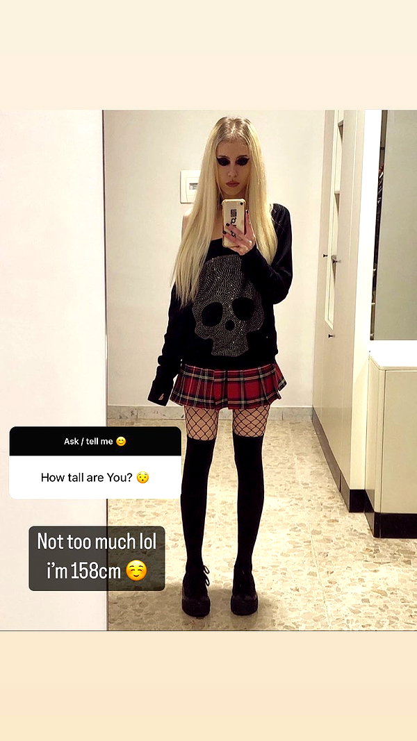 roxiechelon2 instagram image archive image