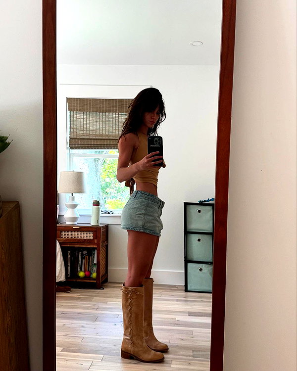 katelynernst3 instagram image archive image