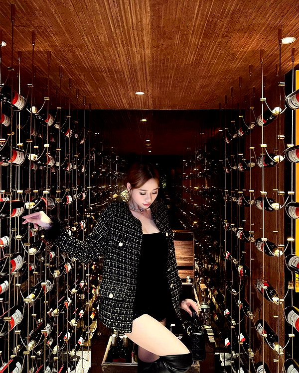 lyhythuedoxinh instagram image archive image