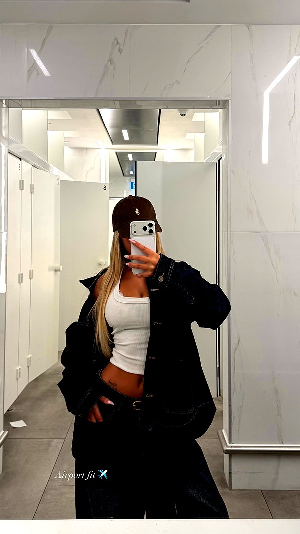 eve__sahar instagram image archive image