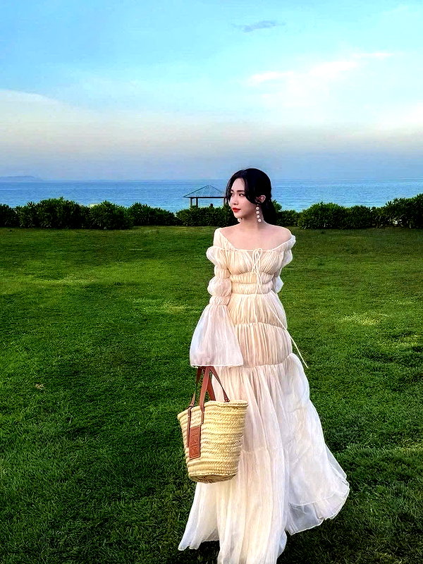 lyhythuedoxinh instagram image archive image