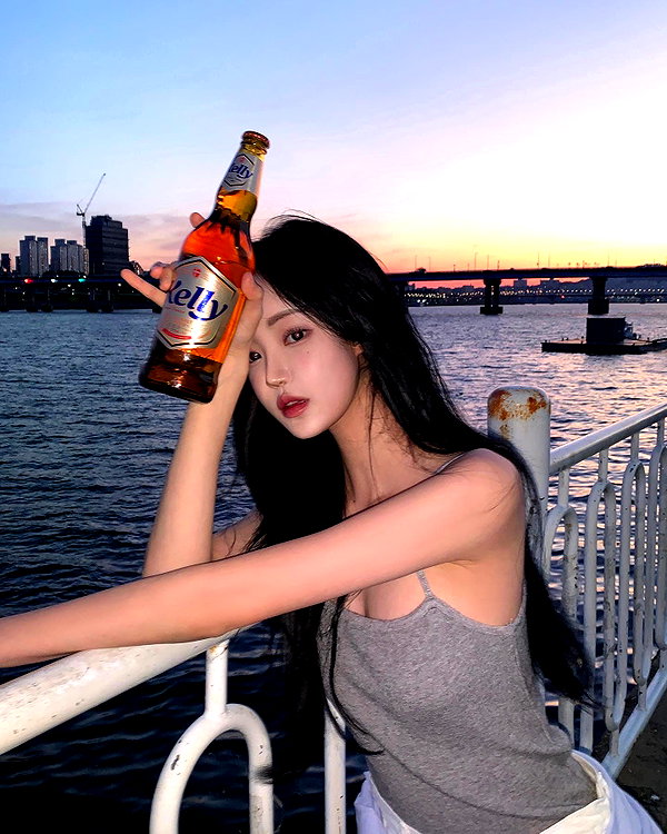 daxbin instagram image archive image