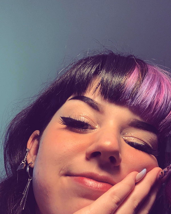 yeahimcaroline instagram image archive image