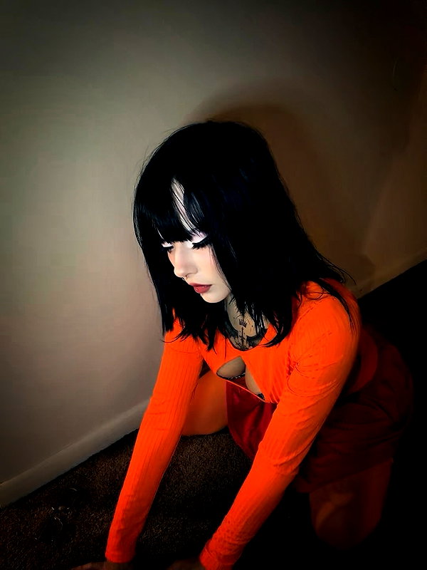 Archived image from @deadangelfiles on Instagram