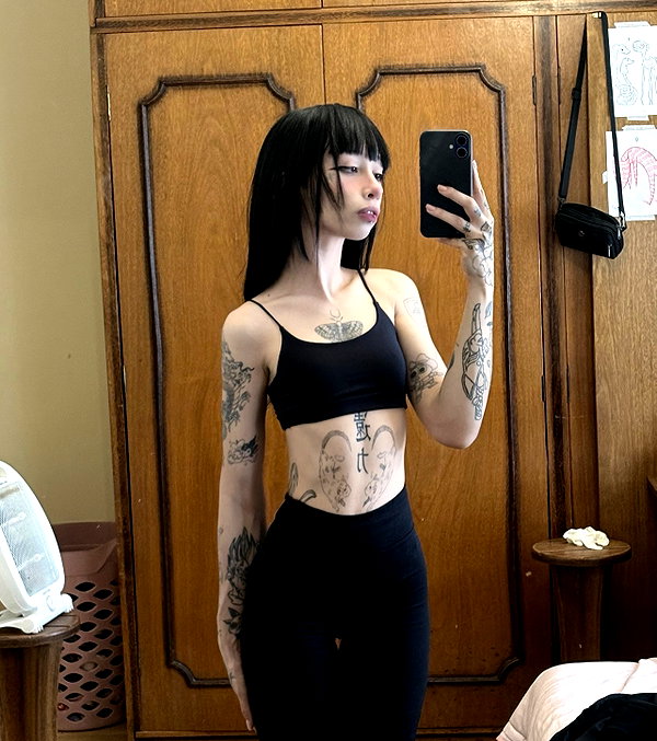 ambrzinha666 instagram image archive image