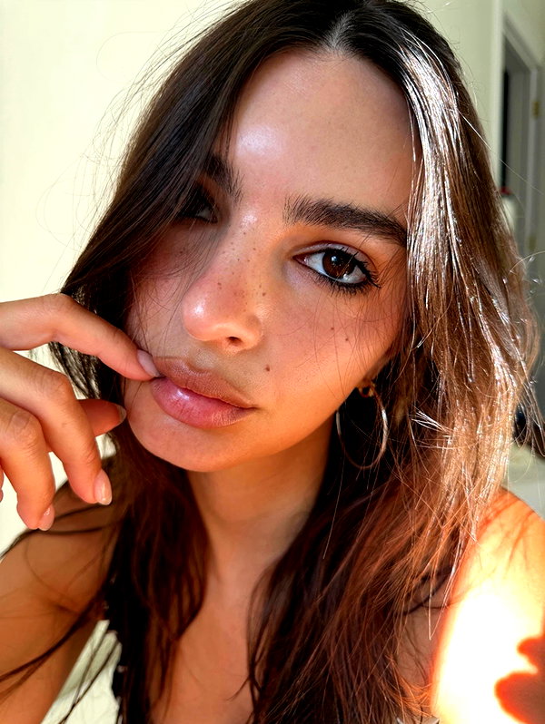 emrata emrata archive image