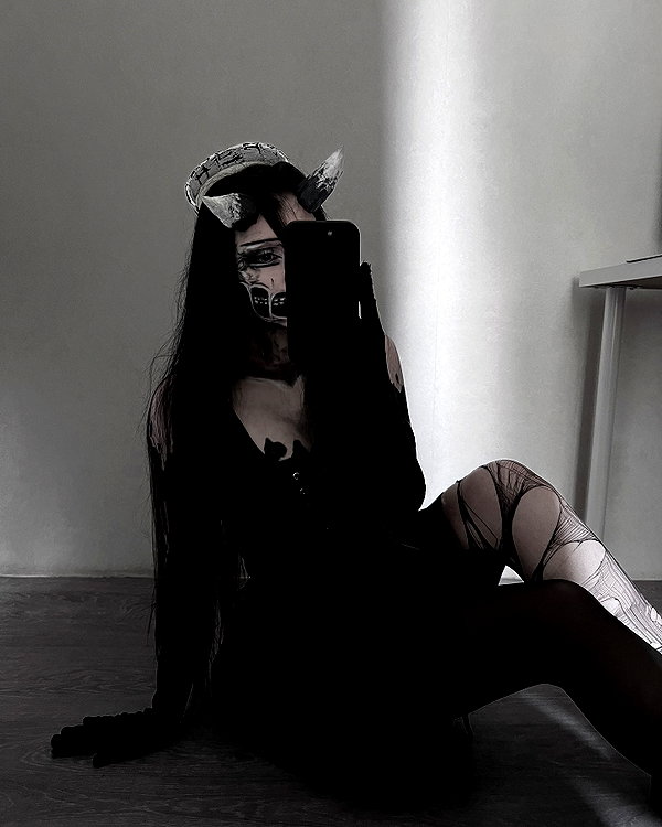 glowmoonshorty instagram image archive image
