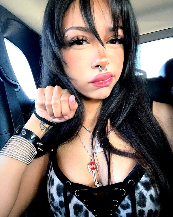 twodollie instagram image archive image