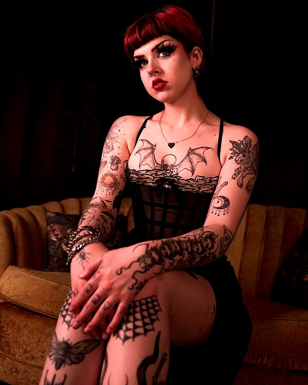 yeahimcaroline instagram image archive image