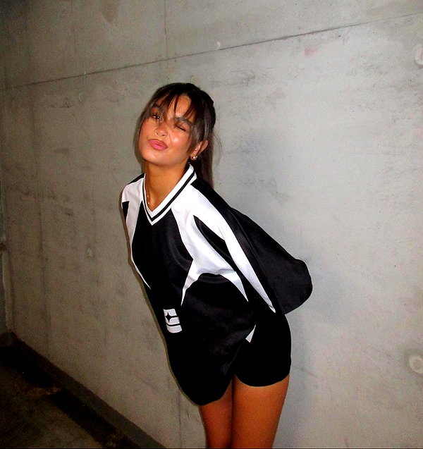 oliviaphillipps instagram image archive image