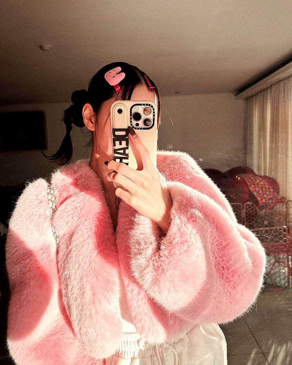 dear.zia instagram image archive image