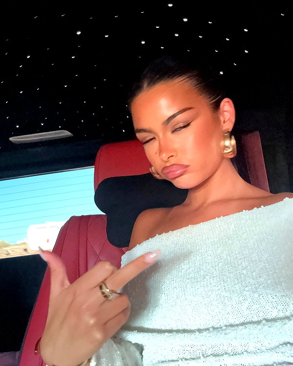 oliviaphillipps instagram image archive image