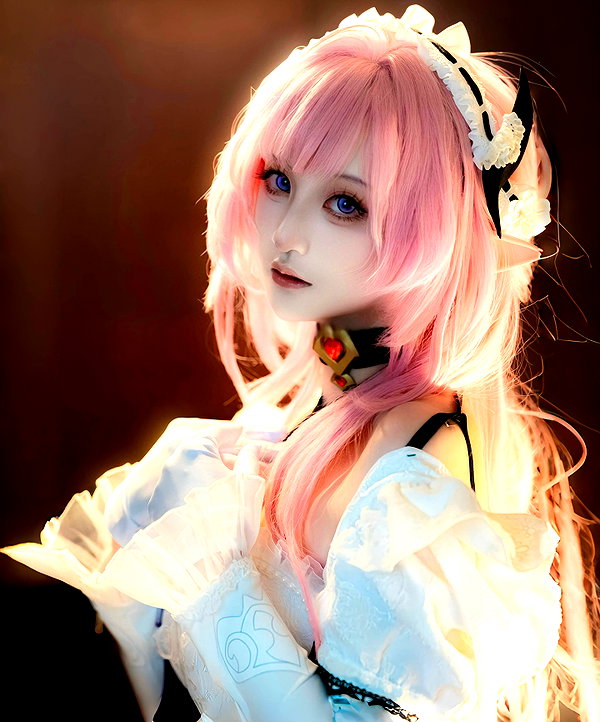 miee_cos instagram image archive image