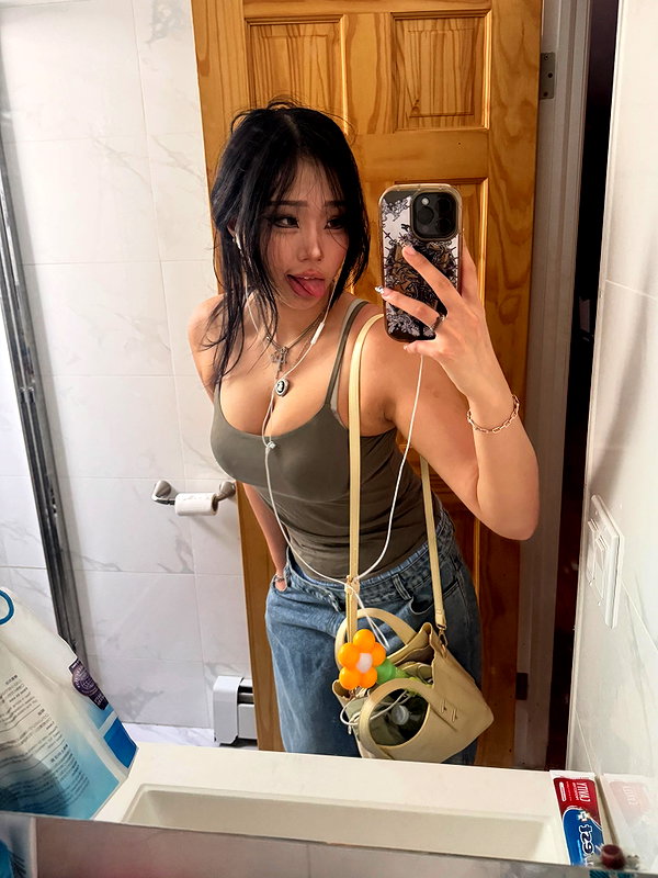 cellow111 instagram image archive image