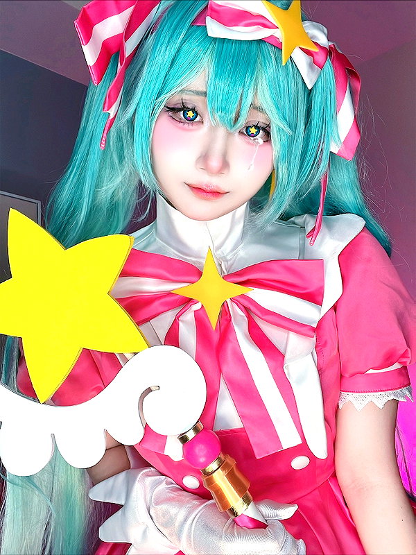 purinn_cos instagram image archive image