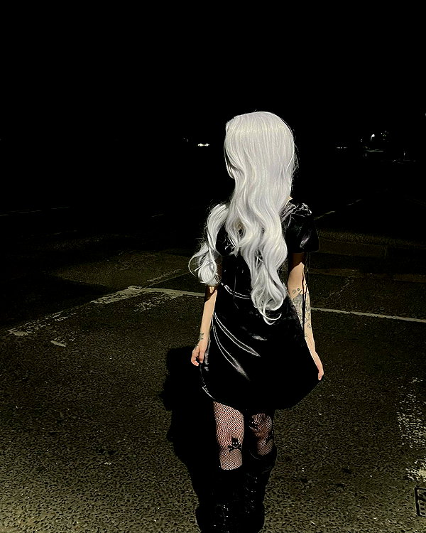 alice_hez instagram image archive image