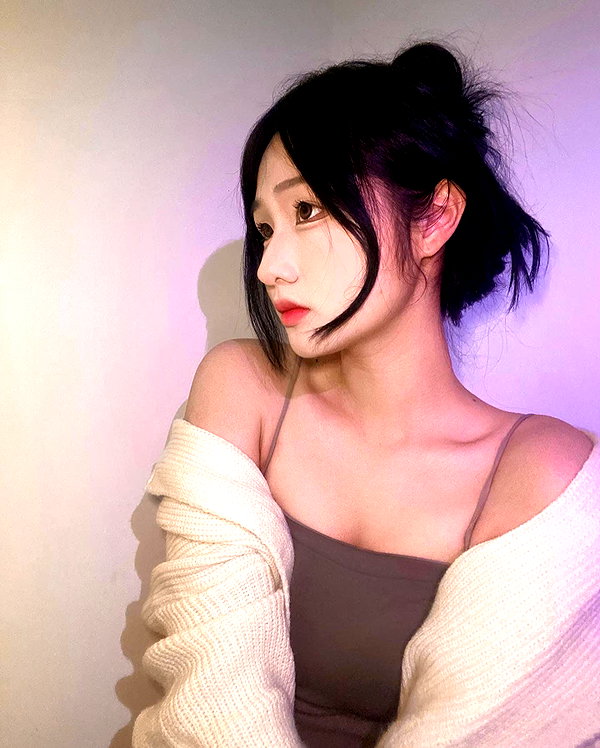 lai_931201 instagram image archive image