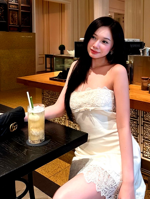 lyhythuedoxinh instagram image archive image