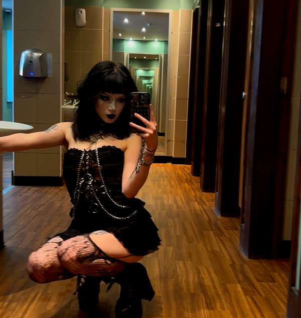 scarlett_ichor instagram image archive image