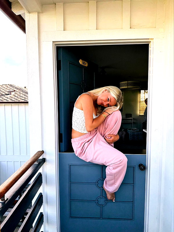 Archived image from @katiesigmond on Instagram