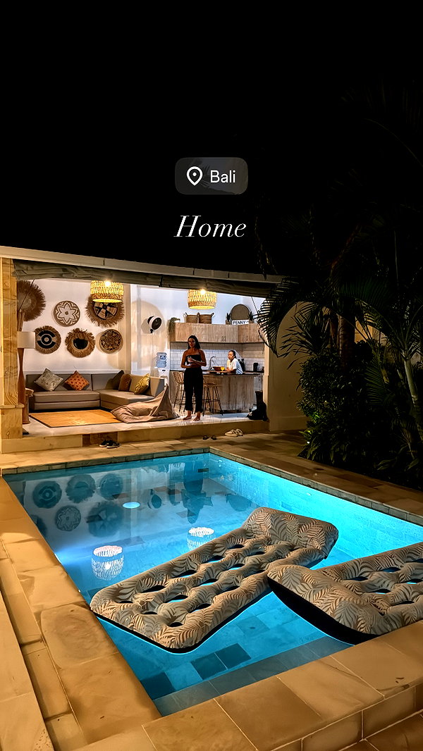 1vecua instagram image archive image