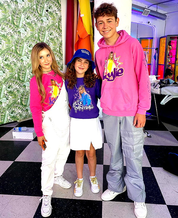 ellianawalmsley instagram image archive image