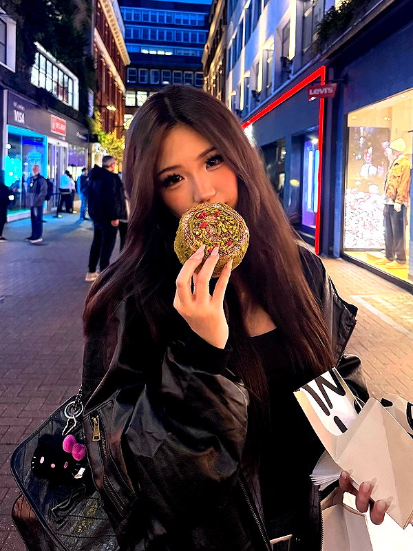 joycee.e instagram image archive image