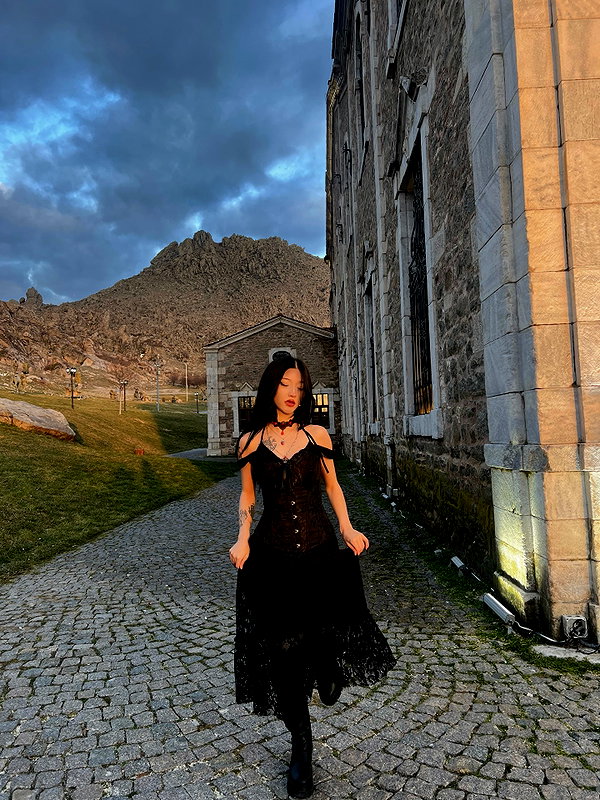 madamist_ instagram image archive image