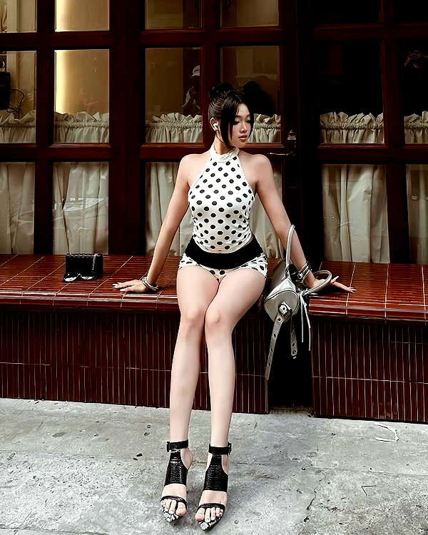 lyhythuedoxinh instagram image archive image