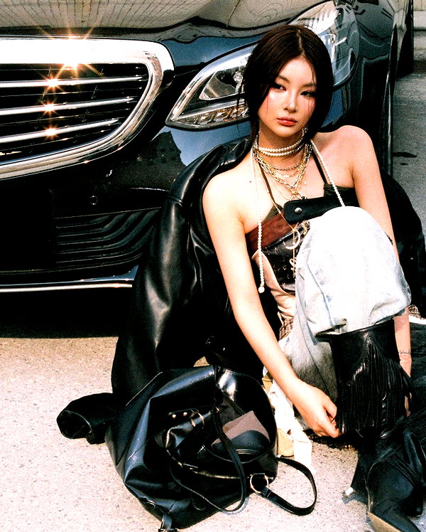 ll.lu1s instagram image archive image