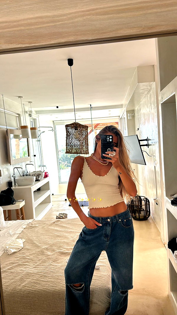 annezivi instagram image archive image