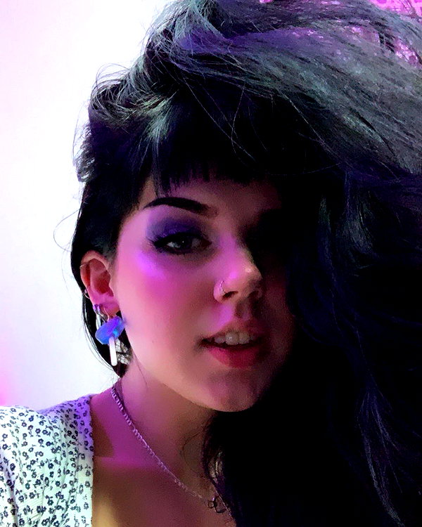 yeahimcaroline instagram image archive image