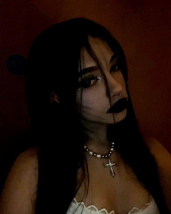 _roniira instagram image archive image