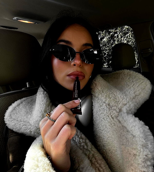 zoeliss instagram image archive image