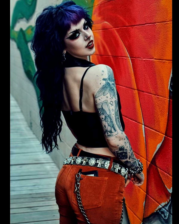 yeahimcaroline instagram image archive image