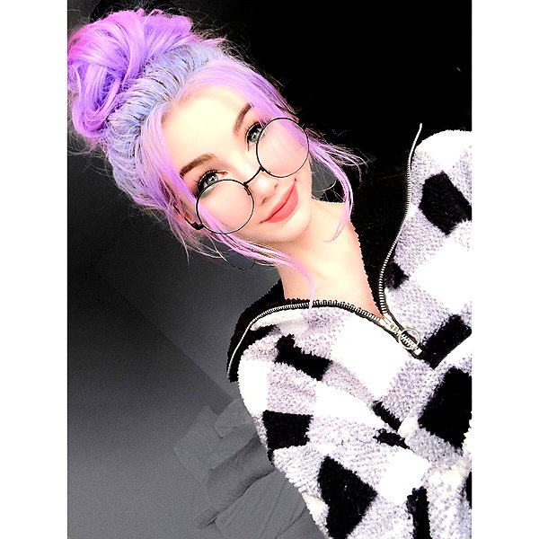danielle.mercedie instagram image archive image