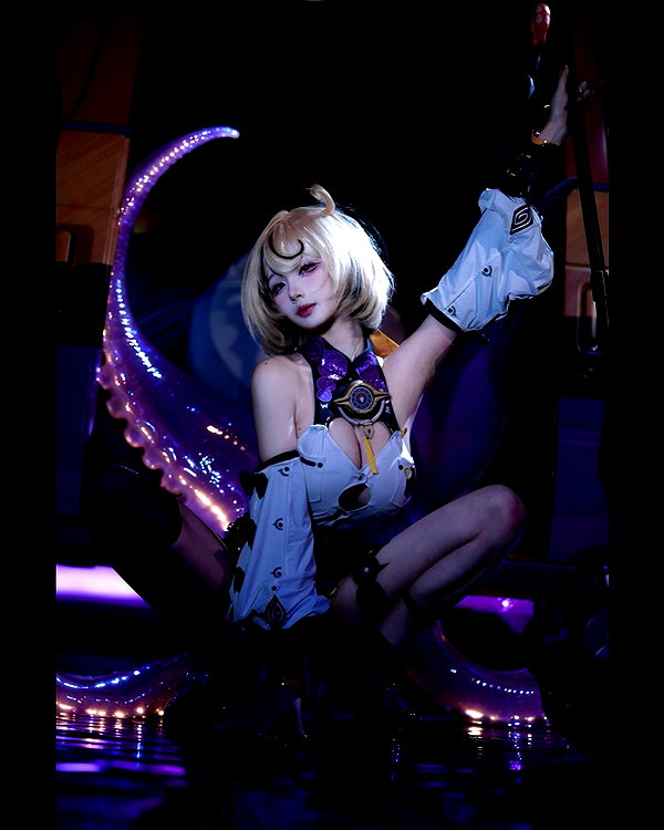xier_cos instagram image archive image