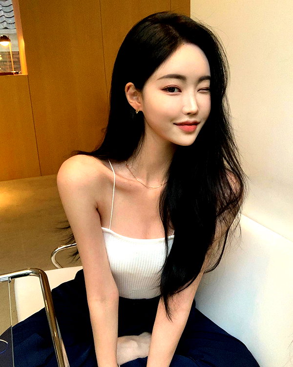 daxbin instagram image archive image