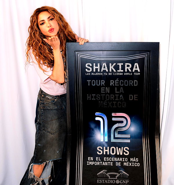 shakira instagram image archive image