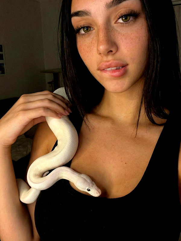 nadiabennt instagram image archive image