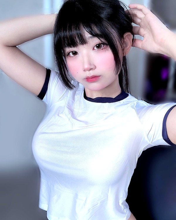 purinn_cos instagram image archive image