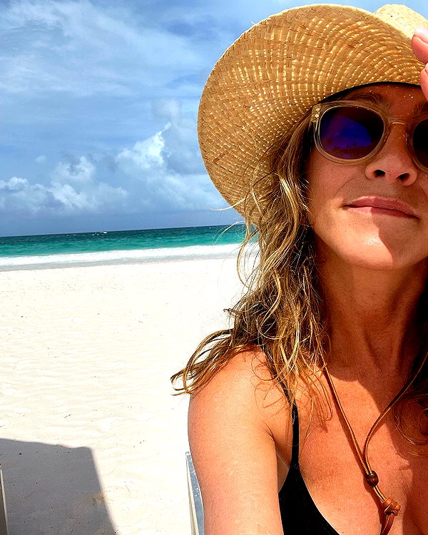 jenniferaniston instagram image archive image
