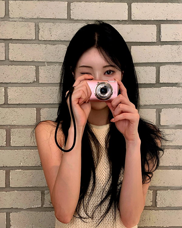 daxbin instagram image archive image