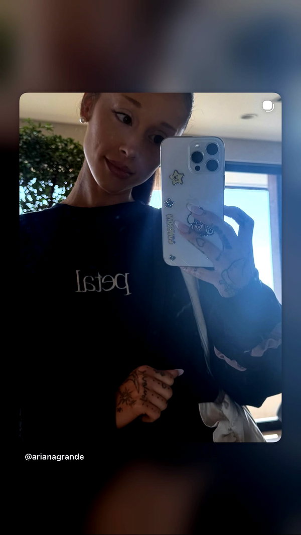 arianagrande instagram image archive image